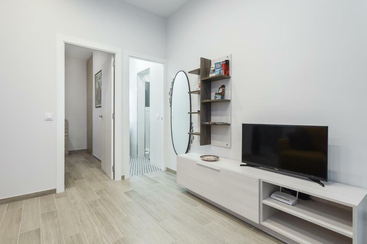 Beautiful Apartment 20 Minutes From City Center L'Hospitalet de Llobregat Esterno foto